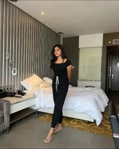 Call Girls Service in Ozhukarai